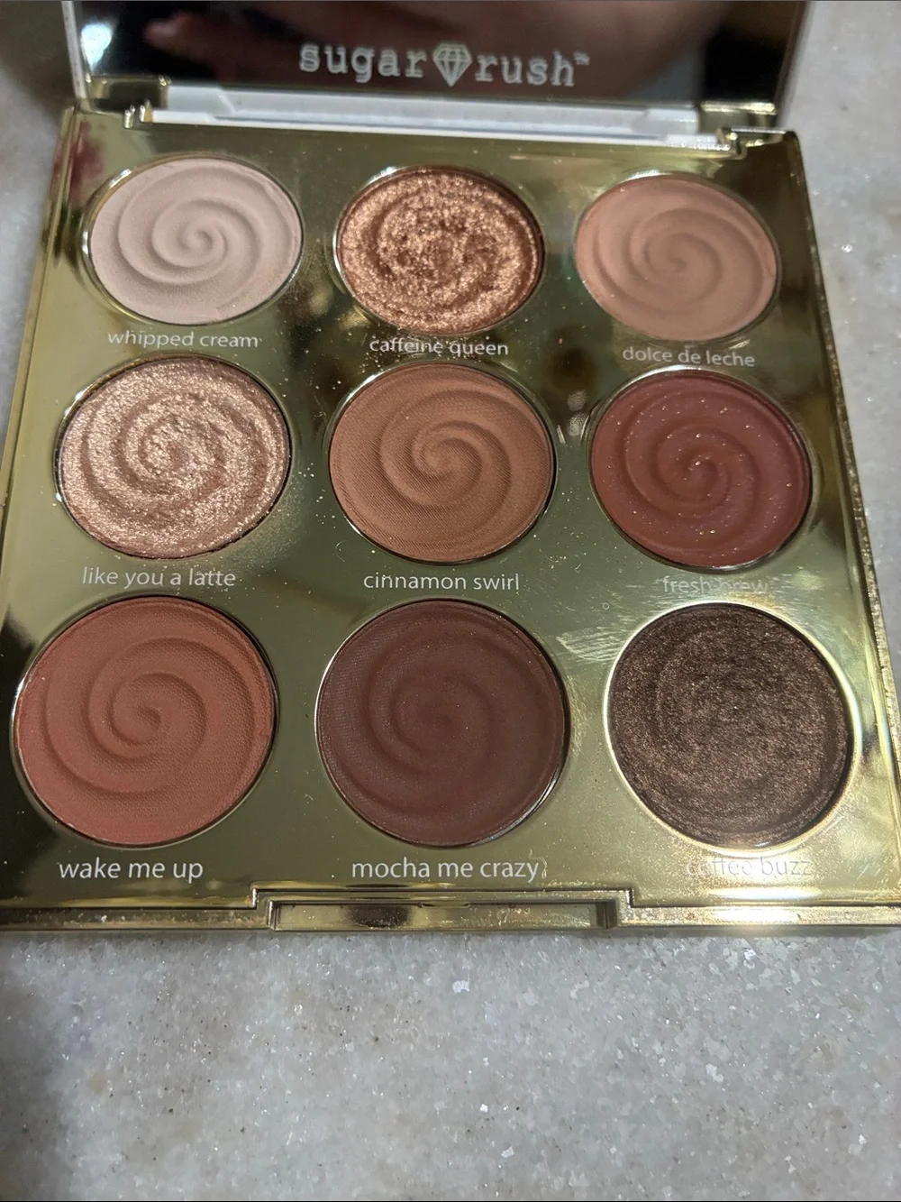 2 eyeshadow palettes